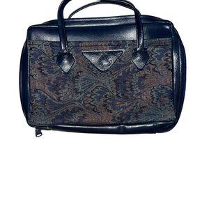 Elegant Navy Patterned Bible Holder